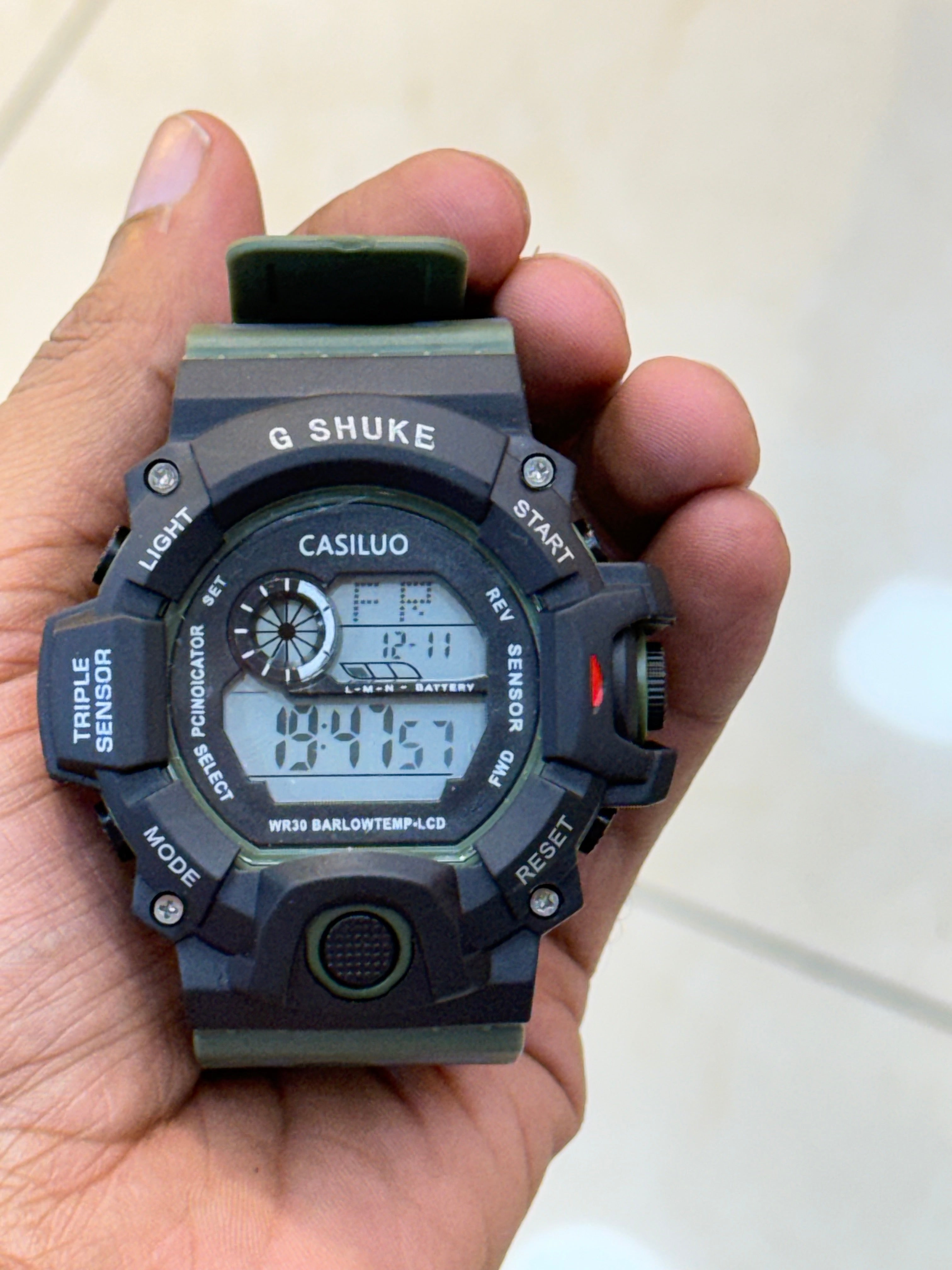 12 Pc watch